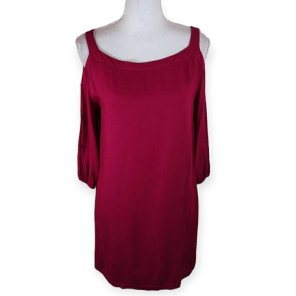 FOREVER 21 FUCHSIA COLD SHOULDER DRESS SZ.S EUC.